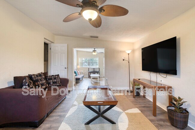 Building Photo - 114 Lynnhurst Dr