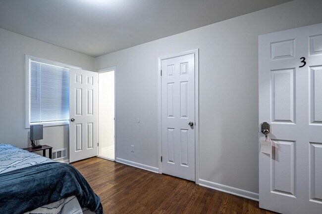 Building Photo - The Forest Haven | Large Forest Haven home with a spacious yard and deck, conveniently located ju...