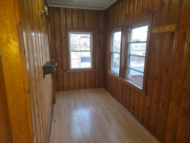 Building Photo - 3141 N Luna Ave