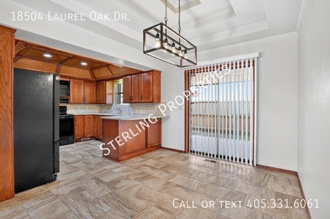 Building Photo - 18504 Laurel Oak Dr