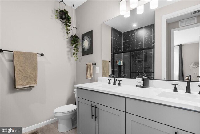 Building Photo - 154 Nevermore Dr