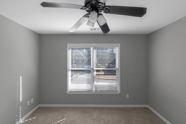 Building Photo - 13065 Tidewater Crossing