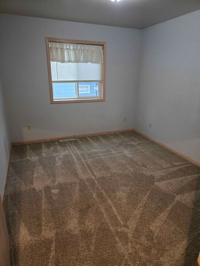 Building Photo - 2623 Edgewood Ln