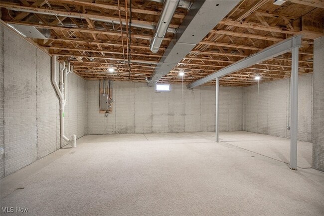 Building Photo - 2553 Seton Dr