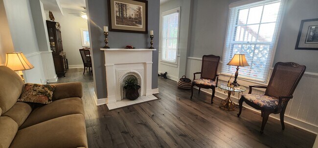 Building Photo - 1322 Floyd Ave