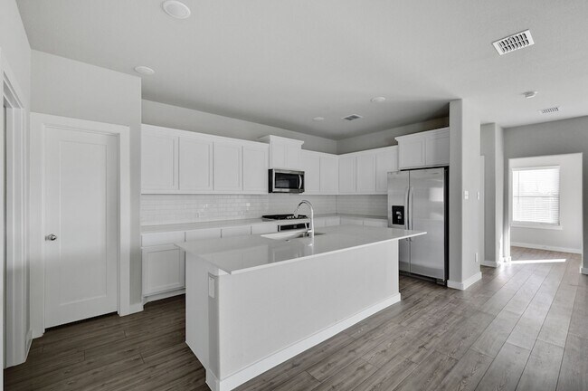 Building Photo - 364 Braves Wy