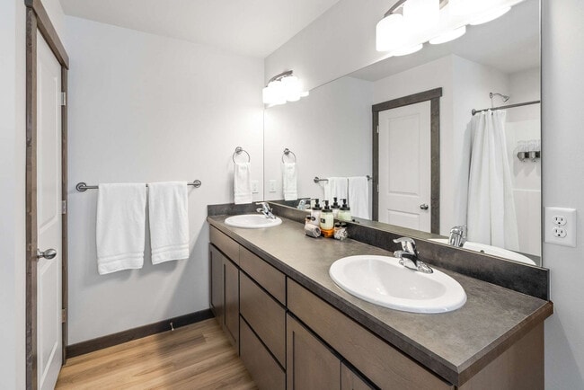 Building Photo - 2942 W Babcock St