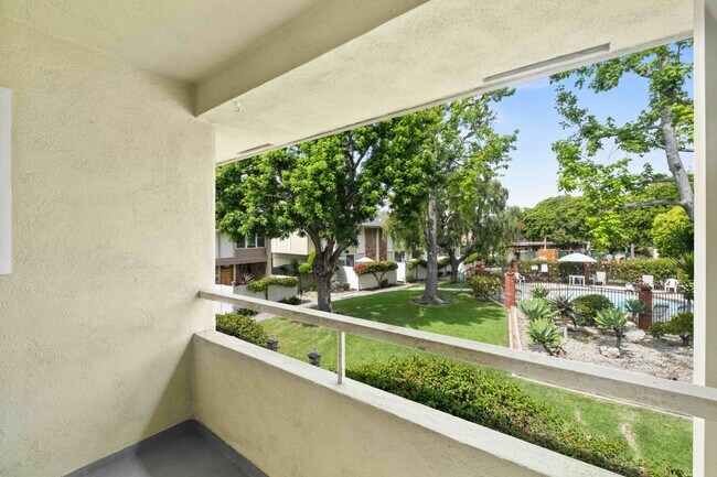 Building Photo - 5215 Sepulveda Blvd