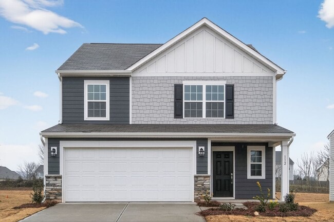 Building Photo - Spacious 5BR House in Statesville