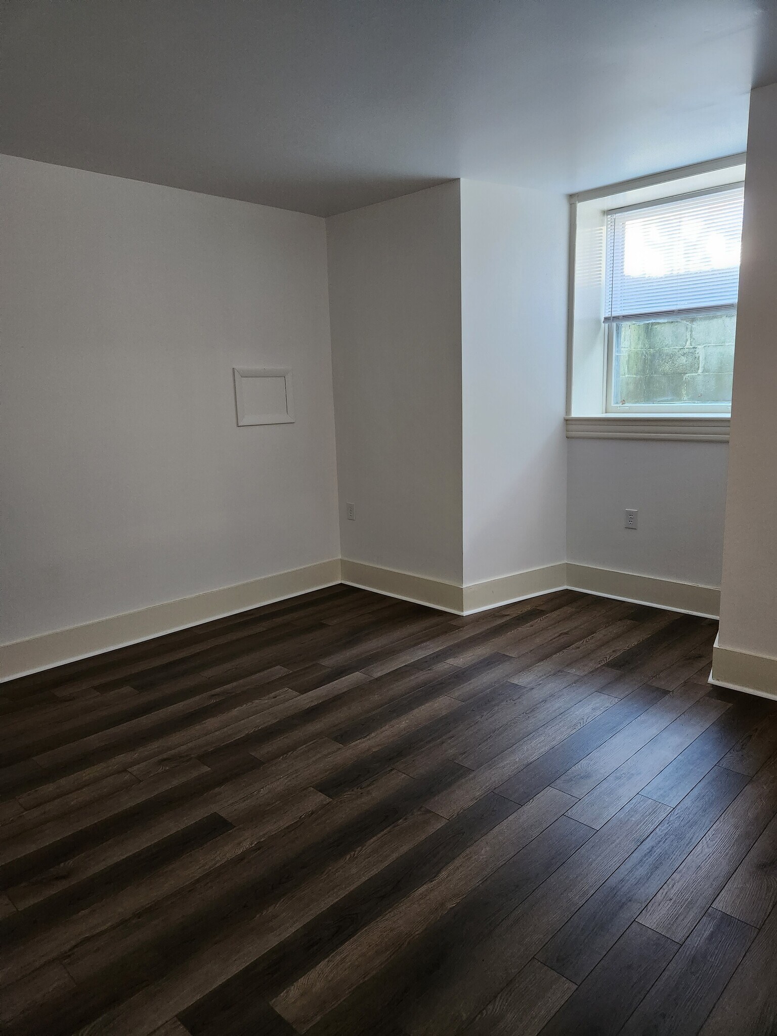 Building Photo - 125 Peyton St