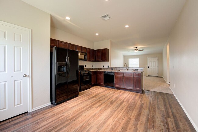 Building Photo - Stunning 3-Bedroom Home in Beautiful Piedmont Community!