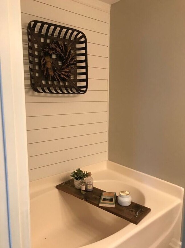 Building Photo - Welcome to Carolina Forest!