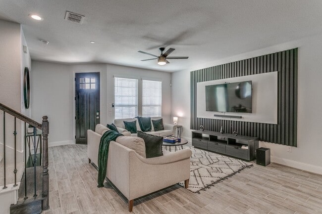 Building Photo - 5528 Kilmer Dr