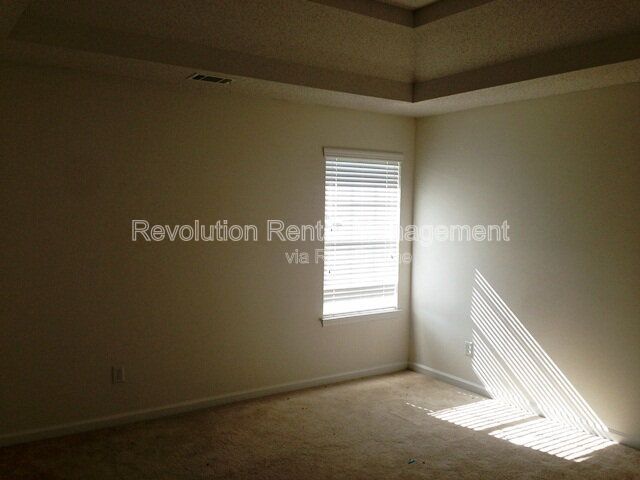 Building Photo - 380 Othello Dr