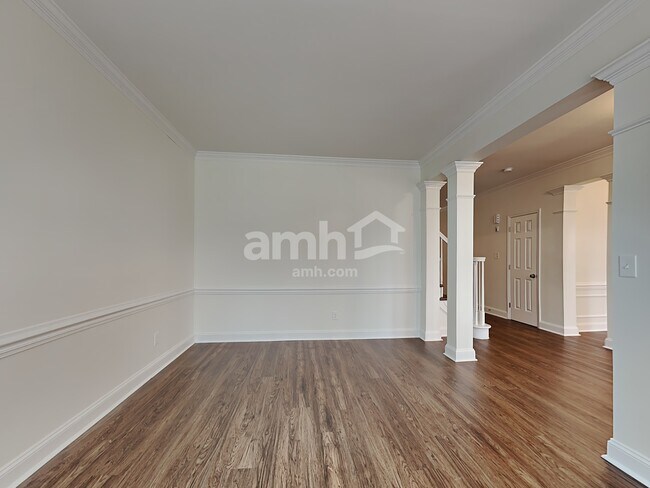 Building Photo - 2875 Gray Moss Dr