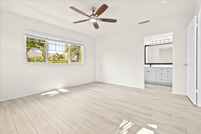 Building Photo - Townhomes at Fairways Edge