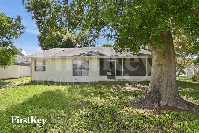 Building Photo - 1521 Dess Dr