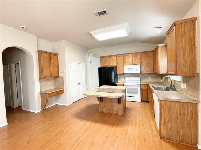 Building Photo - 1218 Cedar Branch Dr