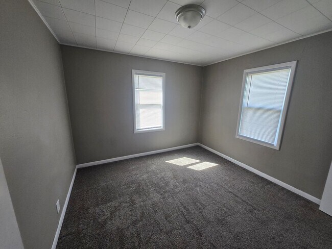 Building Photo - 3 Bedroom - 2 Bath Home in Spokane Valley