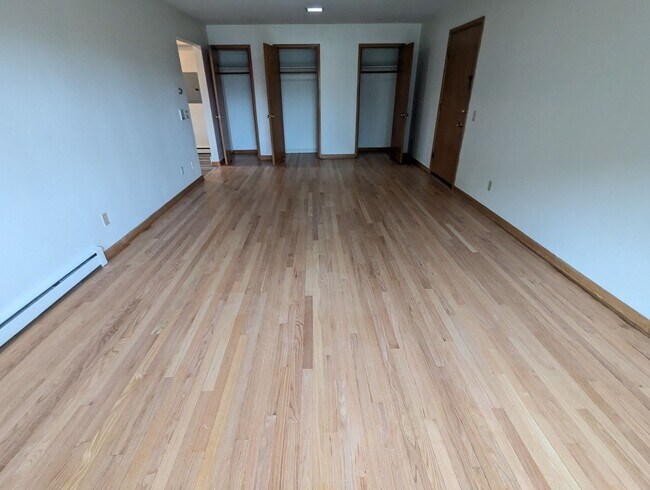 Building Photo - Nice 1bed 1bath Apartment near the Vilas Neighborhood