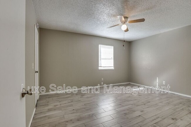 Building Photo - 6048 NW Expressway