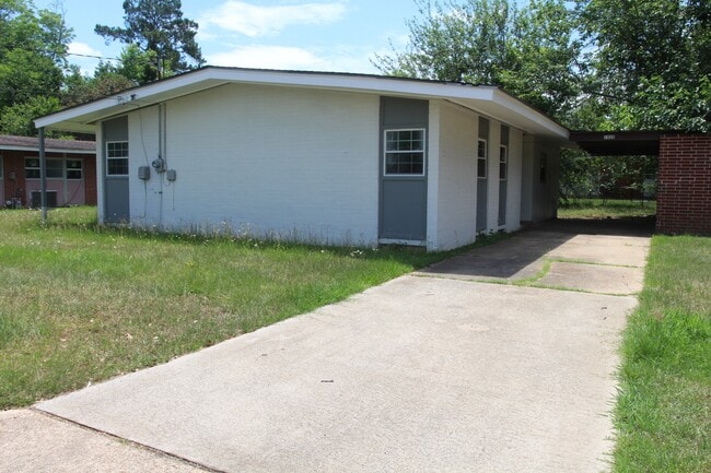 Primary Photo - 1920 Skylane Dr
