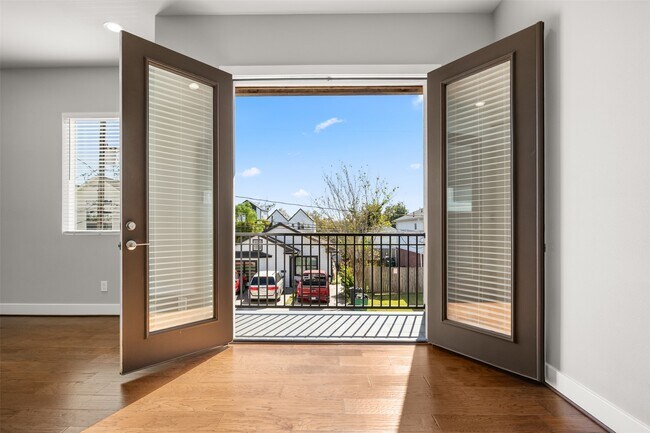 Building Photo - 1214 Upton St