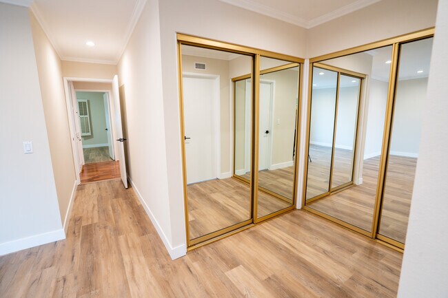 Building Photo - 920 Stewarton Way