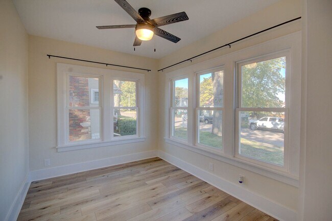 Building Photo - Completely remodeled 3 bed home