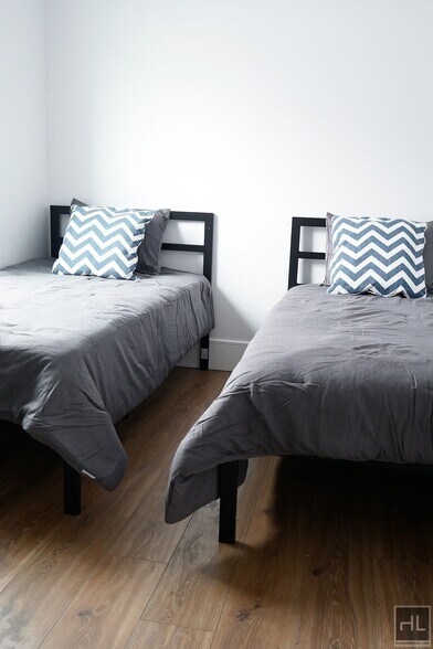 Building Photo - 36-20-36-29 29th St