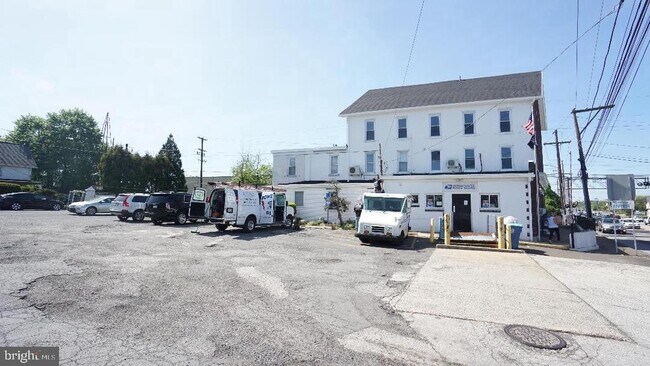 Building Photo - 104 Bethlehem Pike