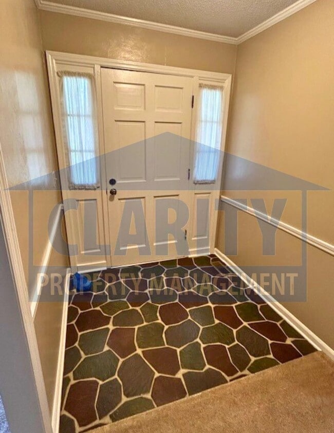 Building Photo - Great one level home with double garage!