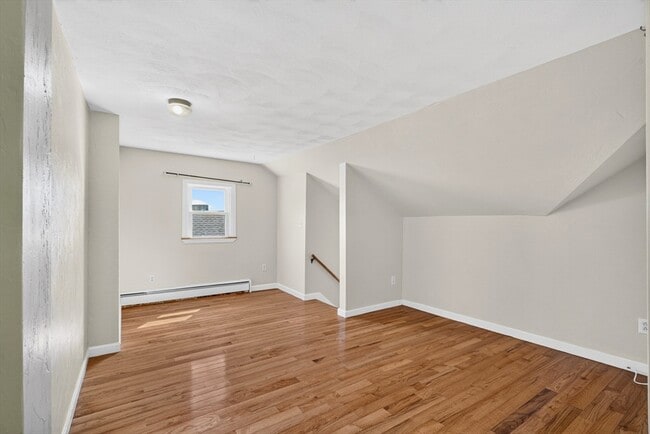Building Photo - 57 Linden Ave