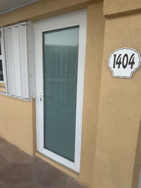 Building Photo - 328 N Ocean Blvd