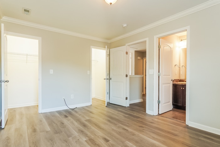 Building Photo - 160 Green Wood Cir