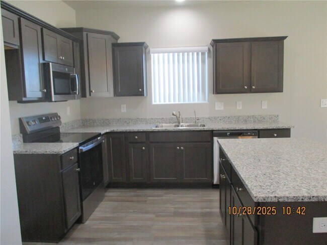 Building Photo - 6194 S Pawnee Ct