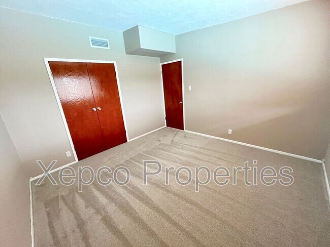 Building Photo - 4019 Cll San Raphael