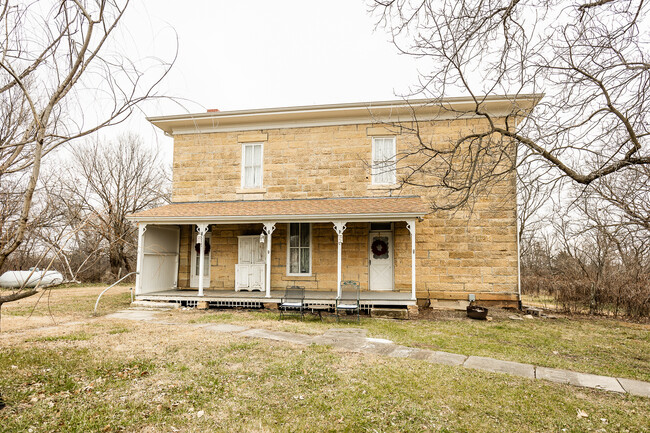 Building Photo - 7827 Old 77 Hwy