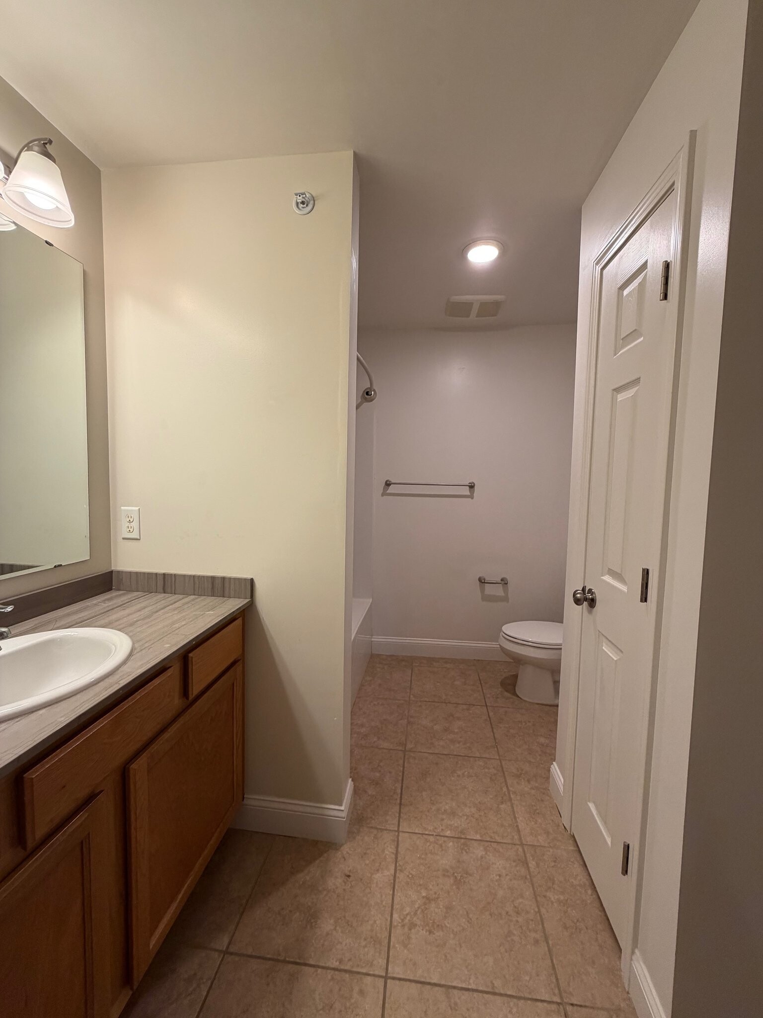 Building Photo - 9 Jenna Ln