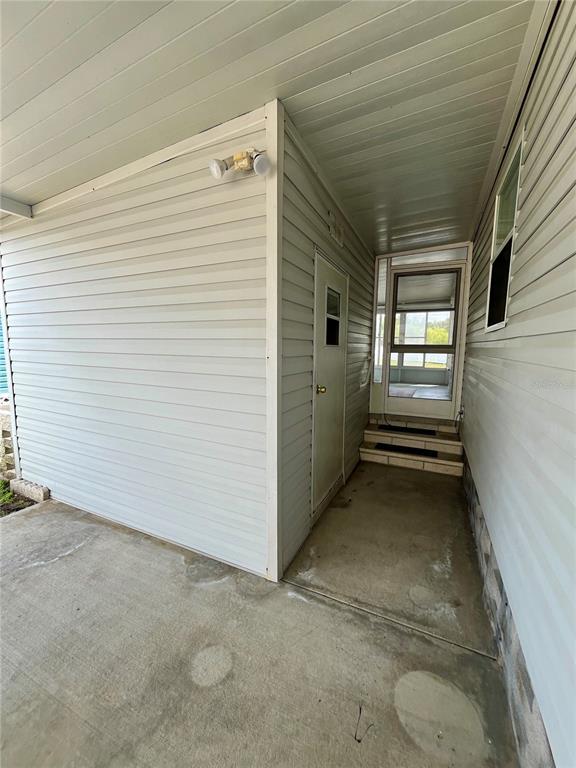 Building Photo - 10614 Hayden Ave