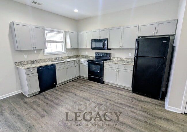 Building Photo - 730 Pippin Dr