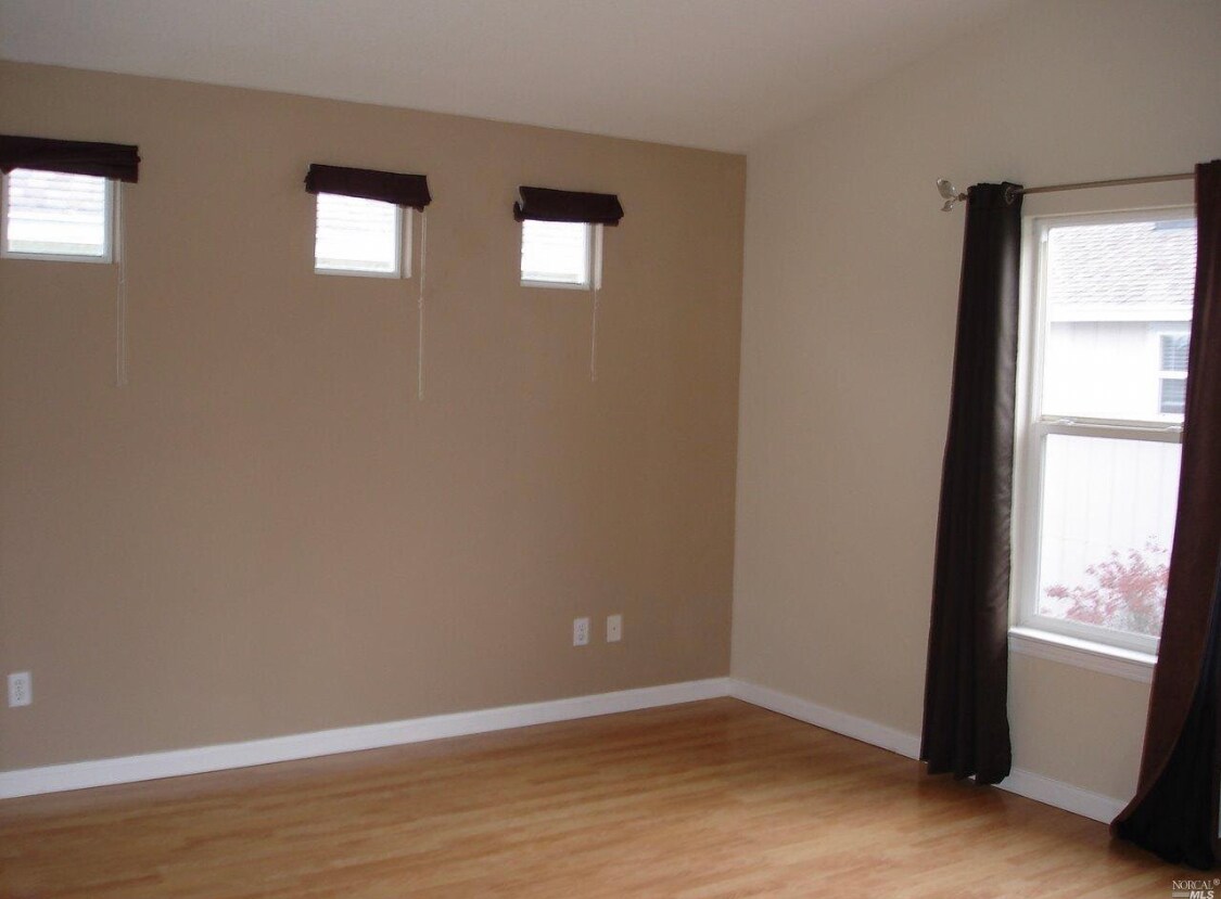 Building Photo - 4247 Flat Rock Cir