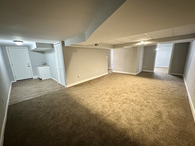 Building Photo - 1825 5th Way NW