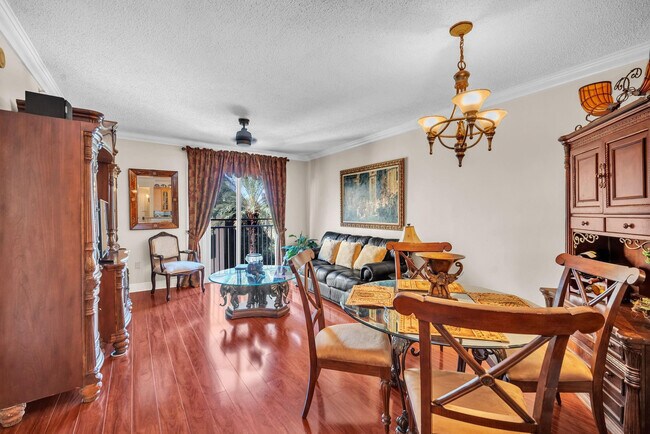 Building Photo - 630 S Sapodilla Ave