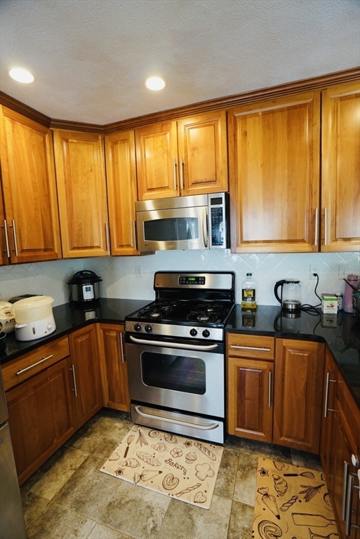 Building Photo - 94 3rd St