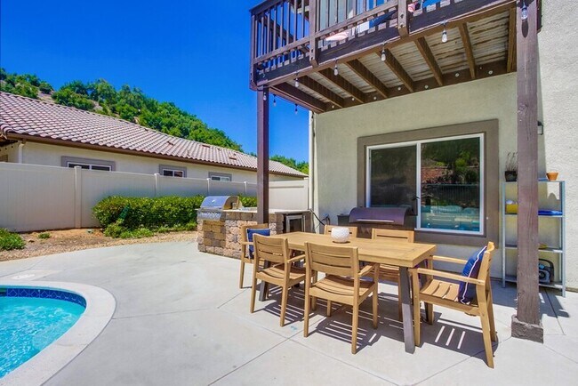 Building Photo - 3207 Meadow Side Pl