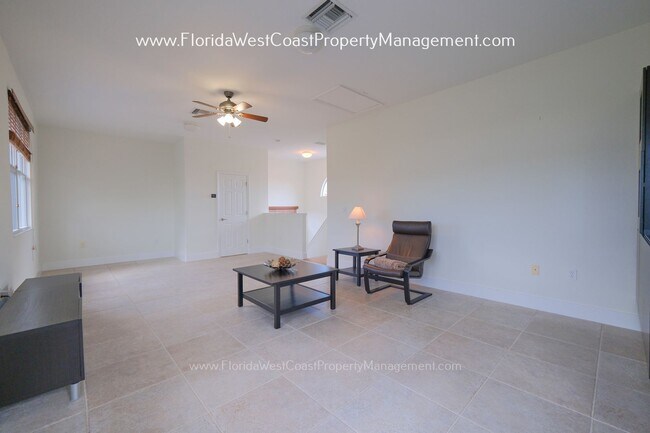 Building Photo - 12810 Daisy Pl