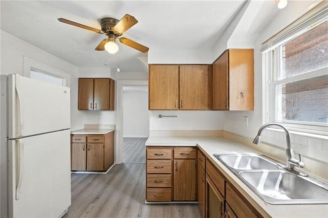 Building Photo - 229 Clairmont Ave