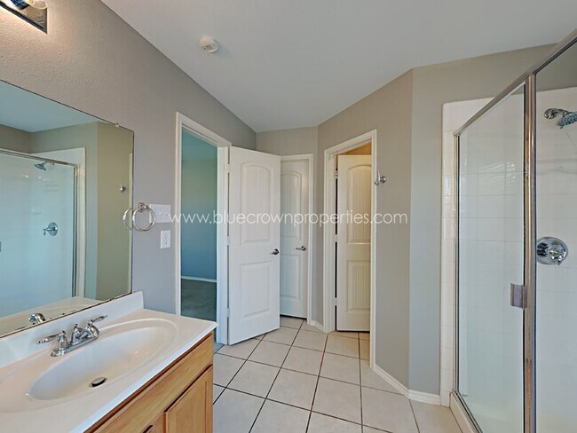 Building Photo - 9804 Southgate Dr