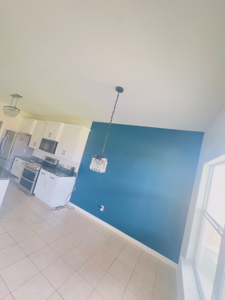 Building Photo - 1417 Cottonwood Trail